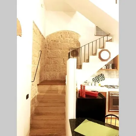 Corte Middorusso バーリ